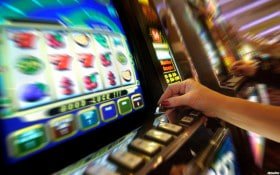 Live betting panel during Auto Roulette round